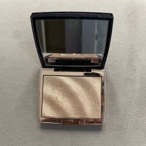 Anastasia Beverly Hills Amrezy Highlighter